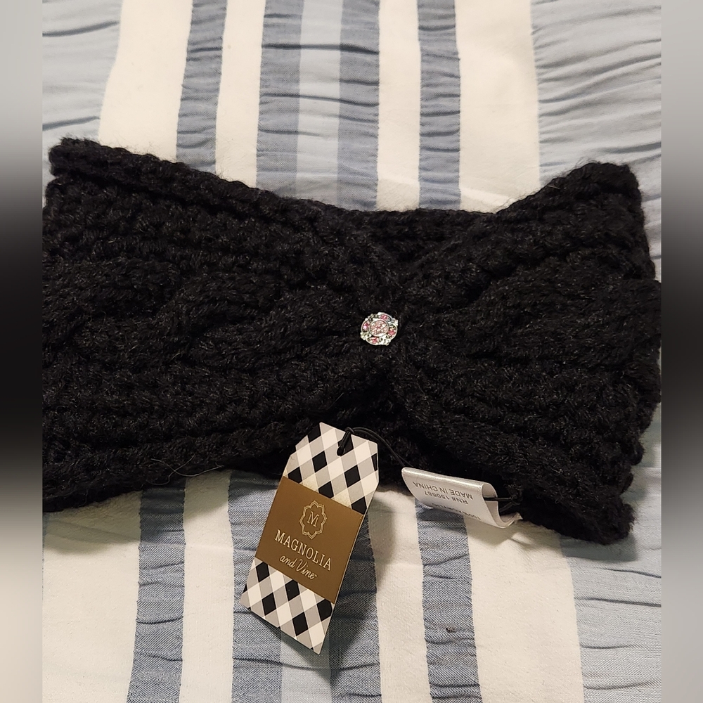 Magnolia Black Knit Headband - Picture 5 of 5